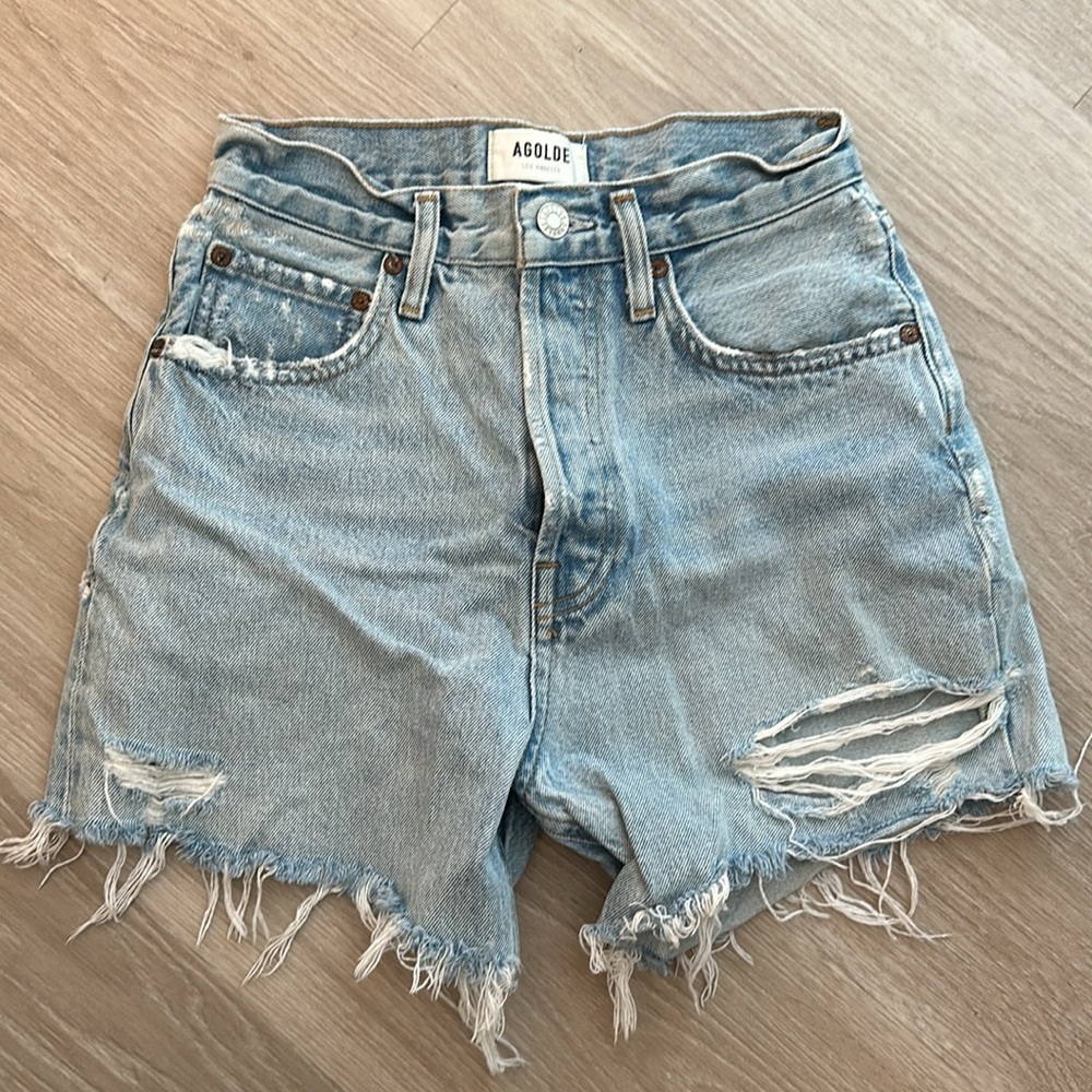 Agolde Riley Shorts in Groove - Picture 7 of 7